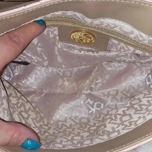 EUC DKNY PINK CROSSBODY VEGAN LEATHER HANDBAG PURSE - Picture 10 of 13